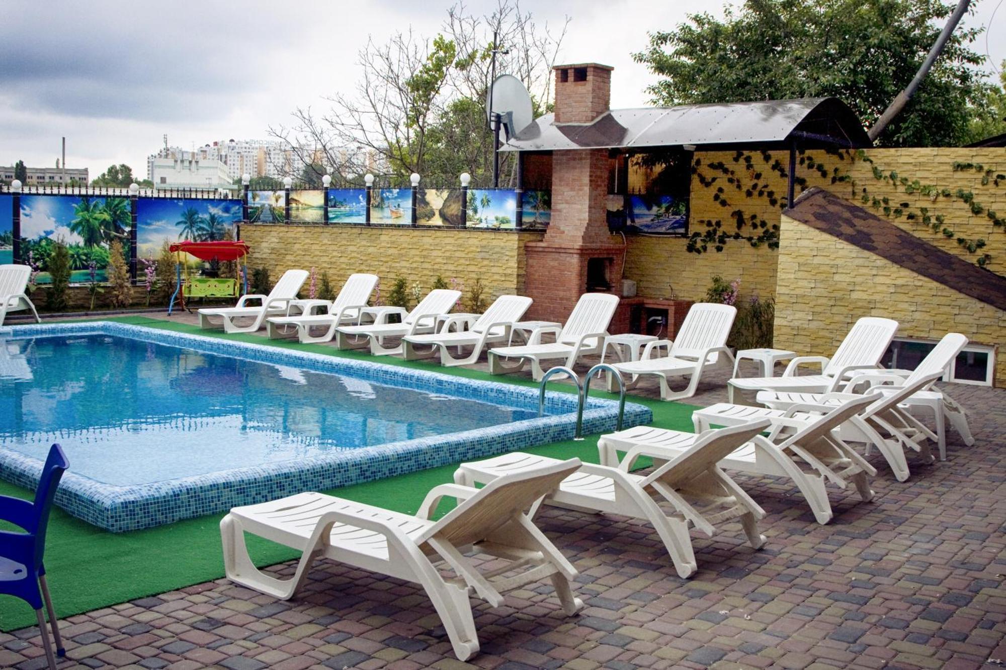 Lolo Hotel 基希讷乌 外观 照片