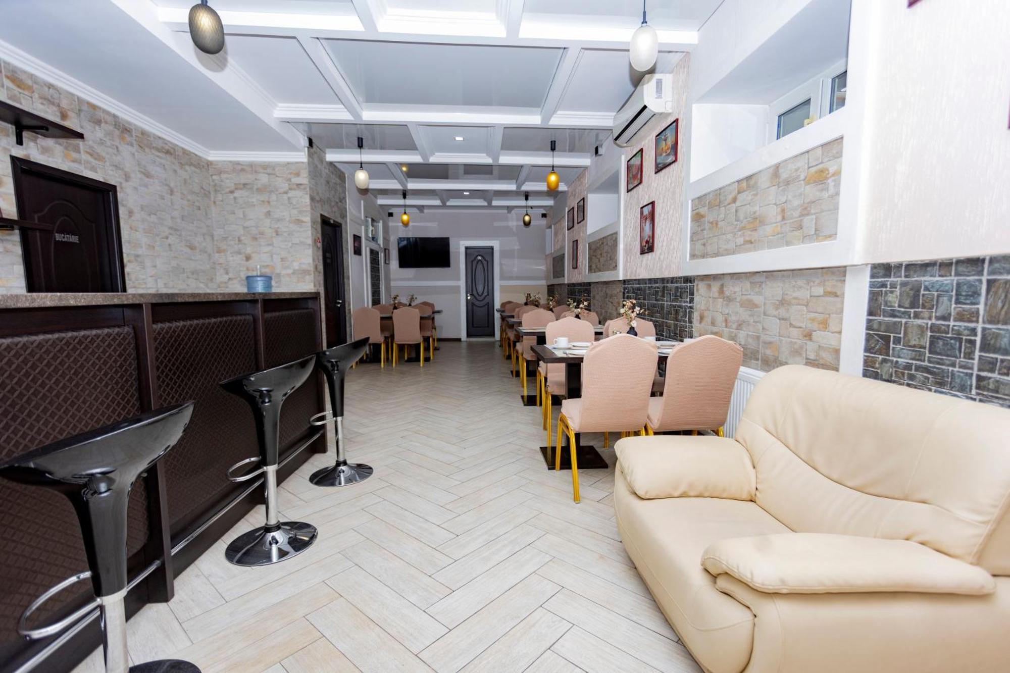 Lolo Hotel 基希讷乌 外观 照片